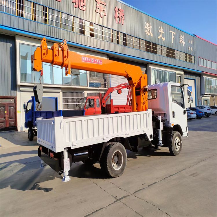 中沙群岛的岛礁及其海域三轮随车吊定制 农用改装机自备吊中瑞长期出售